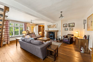 Lounge- click for photo gallery